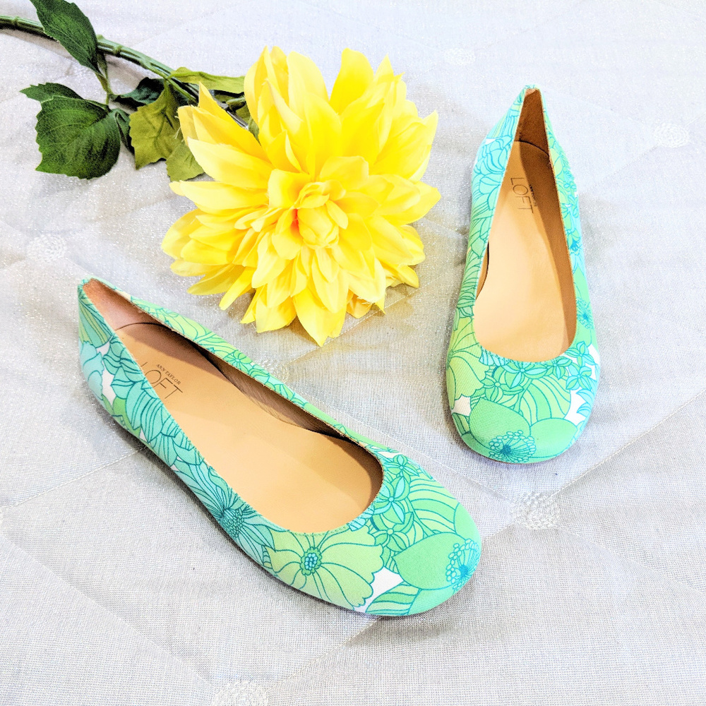 ANN TAYLOR Loft Flat shoes Green Floral Sz 7.5 M